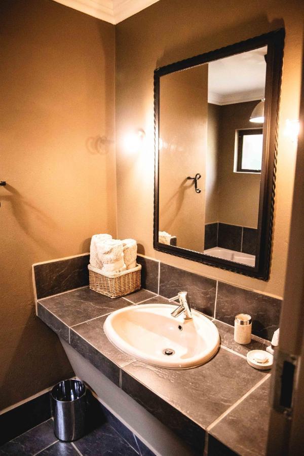 Bass Lake Country Lodge Pretoria-Noord Esterno foto