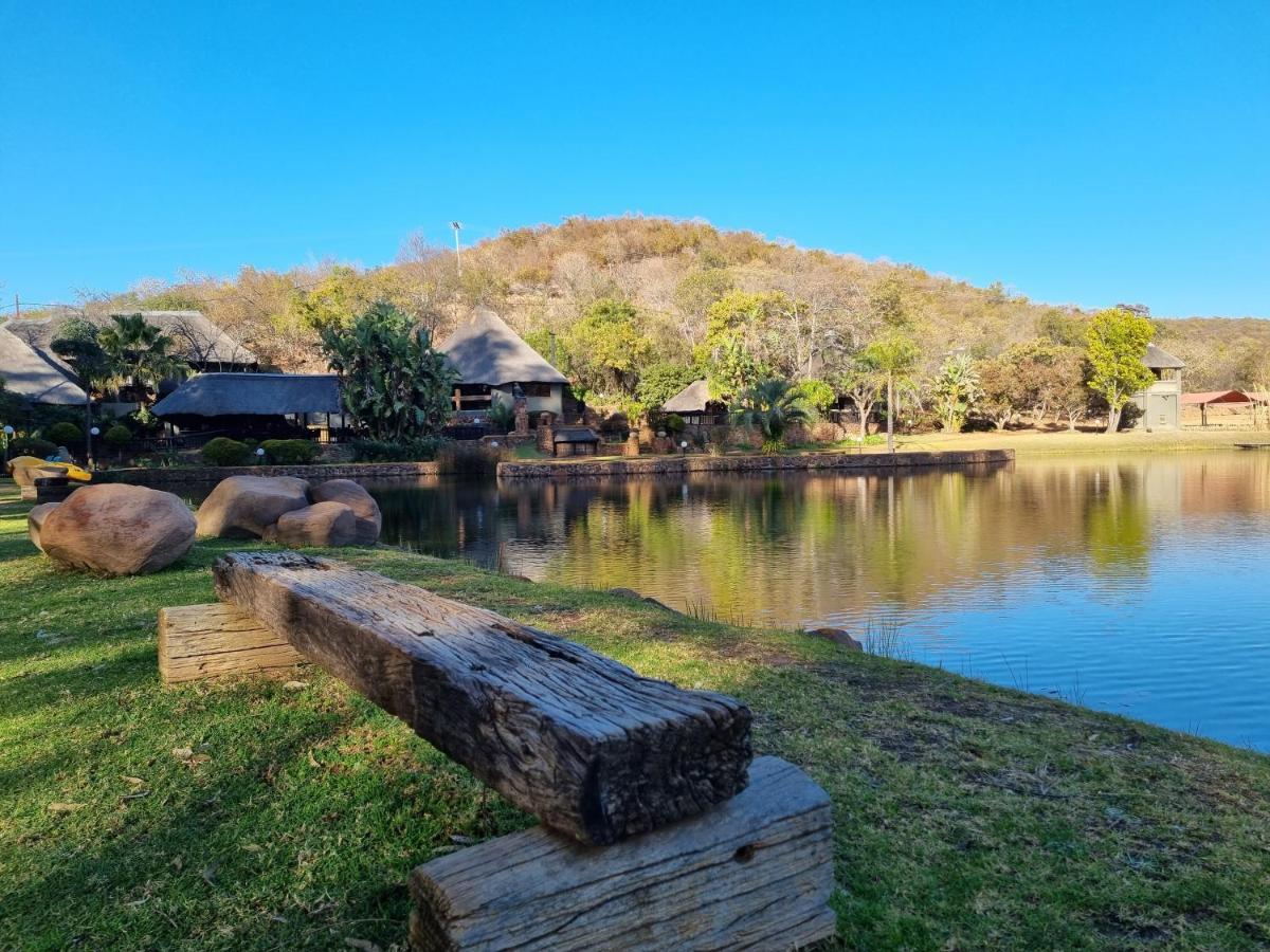 Bass Lake Country Lodge Pretoria-Noord Esterno foto