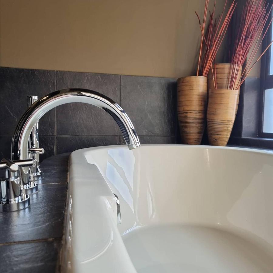 Bass Lake Country Lodge Pretoria-Noord Esterno foto
